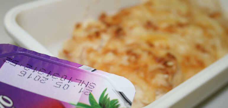 Hi ha productes mal etiquetats, caducats i també producte fresc en mal estat.