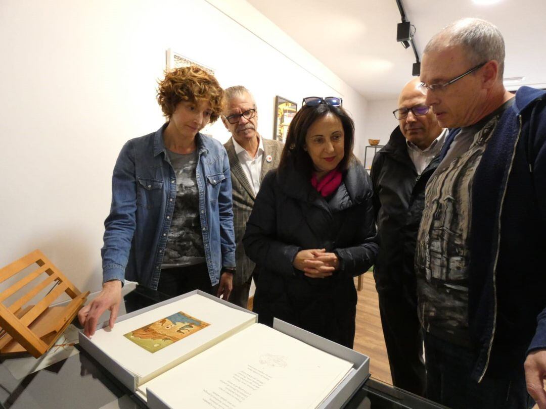 Margarita Robles ha estado este lunes en El Barco de Ávila y Piedrahita