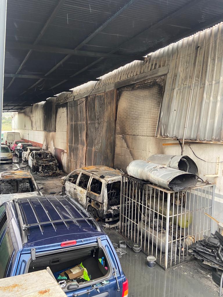 Incendio en Autotalleres Vasi (Córdoba) en abril de 2021