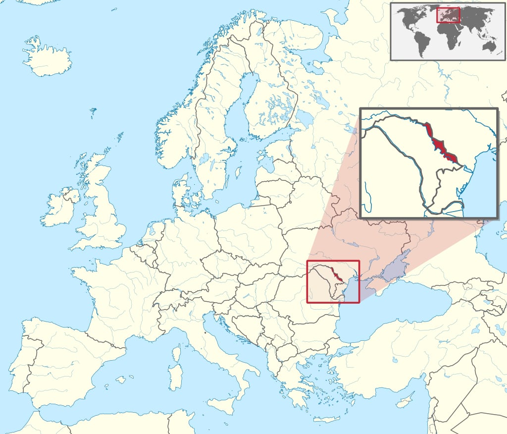 Transnistria está en Moldavia, e internacionalmente está reconocido como parte de este país.