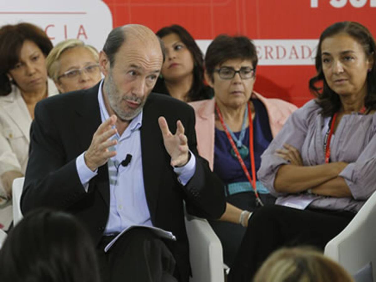 Rubalcaba propone desbloquear las listas electorales al Congreso