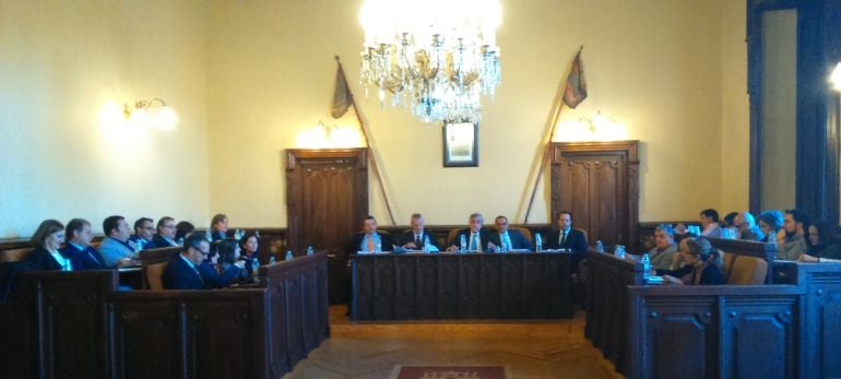 Pleno de presupuestos en el Ayuntamiento de Ávila