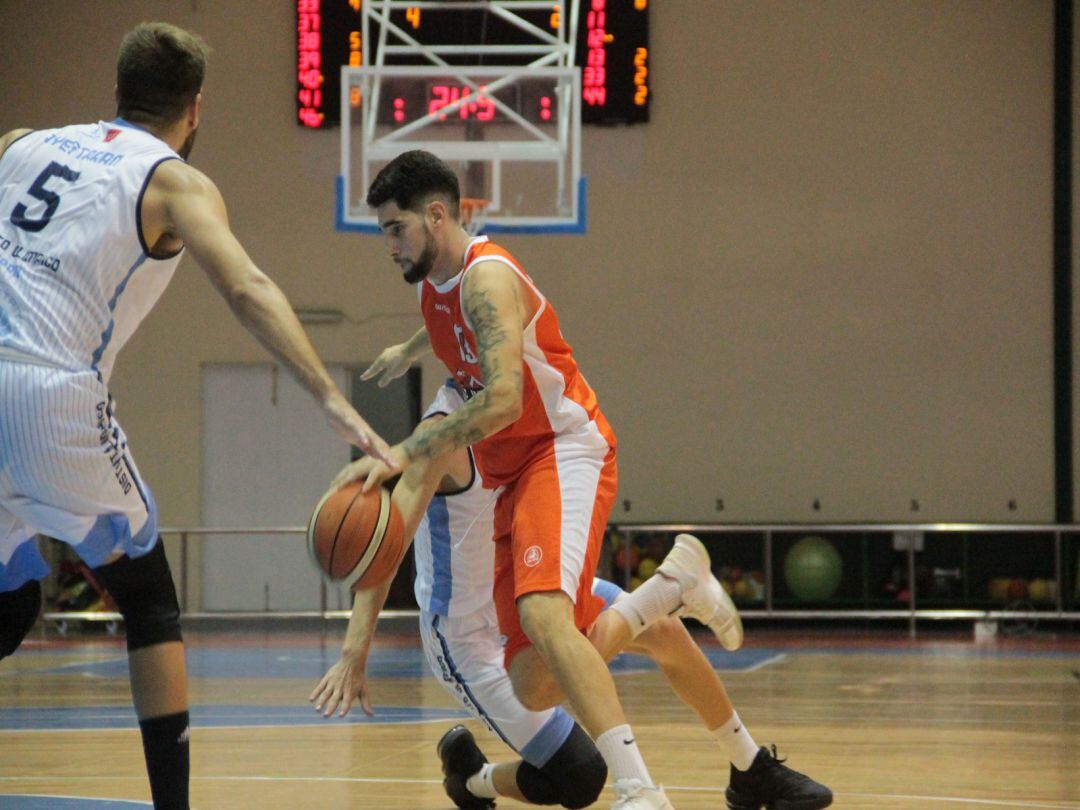 Un instante del CB Alcalá-CB Aloe Plus Lanzarote Conejero.