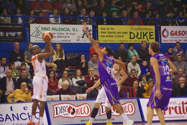 El tiro exterior de Araberri le hizo mucho daño a Palencia