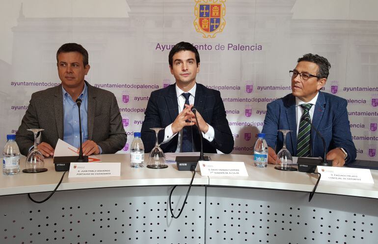 Juan Pablo Izquierdo (i), David Vázquez (c) y Facundo Pelayo (d)