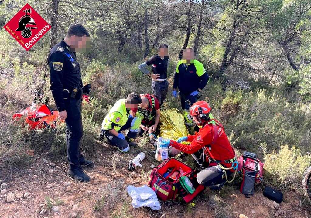 Momento del operativo de los bomberos