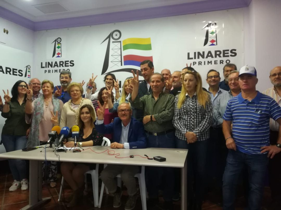 Linares Primero en apoyo a Juan Fernández.
