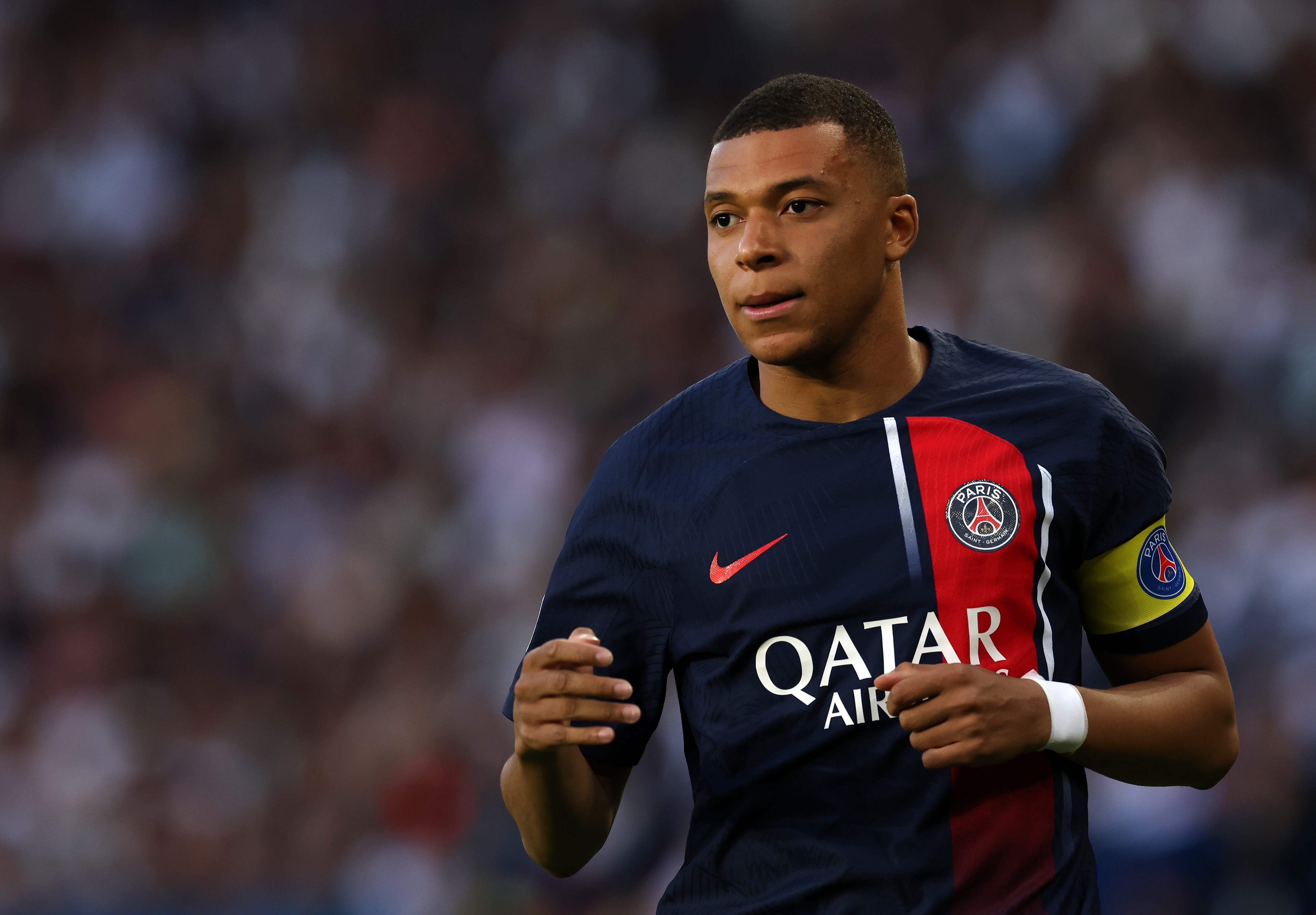 Kylian Mbappé, durante el partido entre el PSG y el Clermont de la Ligue 1. (Photo by Ian MacNicol/Getty Images)