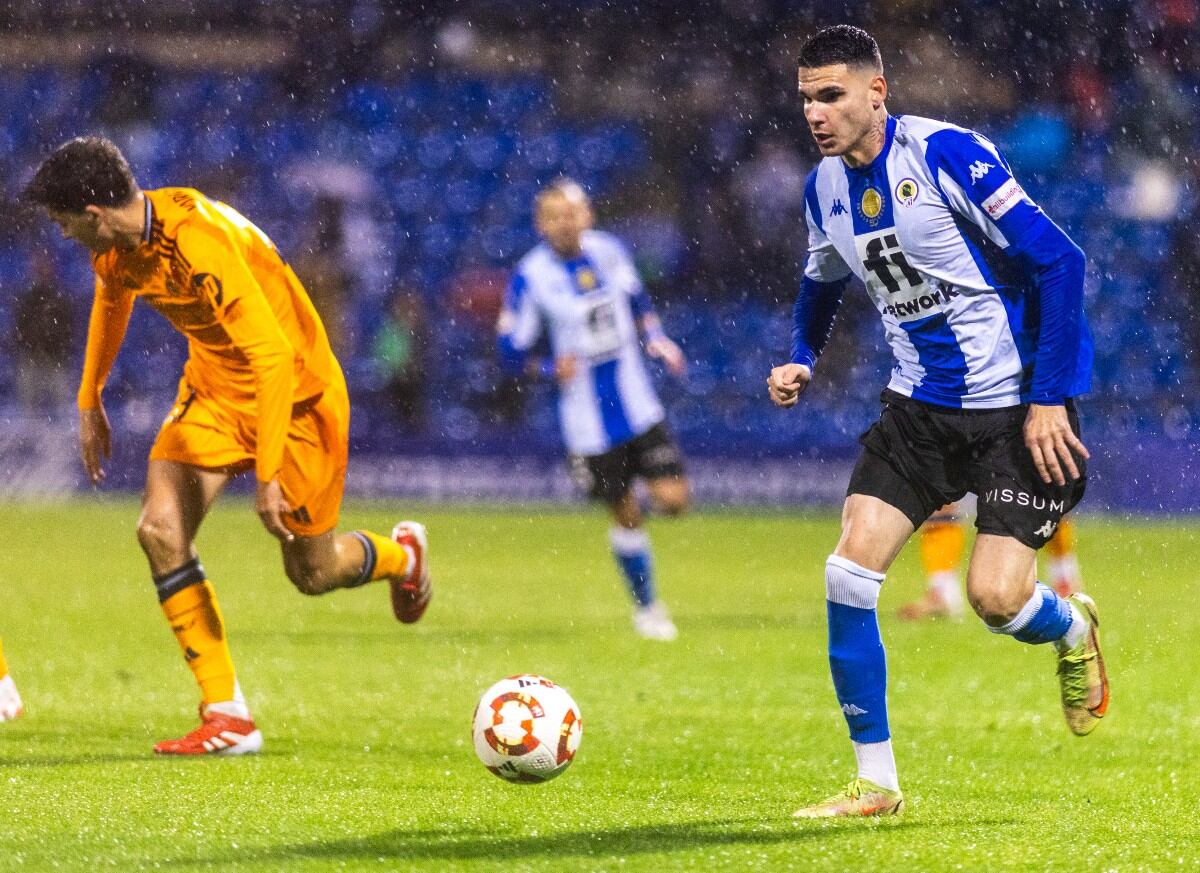 Retu, lateral izquierdo del Hércules CF