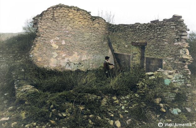 Las ruinas de la escuela de Orenin