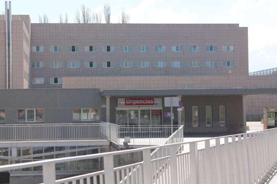La Gerencia Sanitaria de Segovia señala que se han trasladado diez pacientes a las UCI de Valladolid