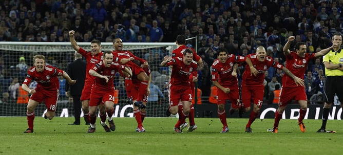 Los jugadores del Liverpool festejan el triunfo