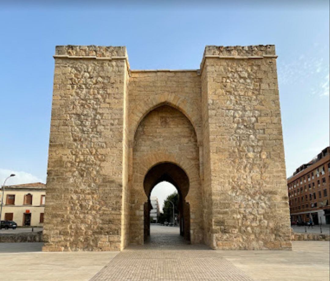 Puerta de Toledo en Ciudad Real, donde se instalará la meta de la carrera de ultradistancia este domingo