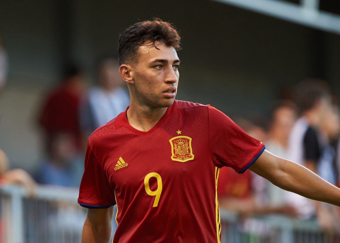 Munir defendiendo la camiseta de España con la Sub-21