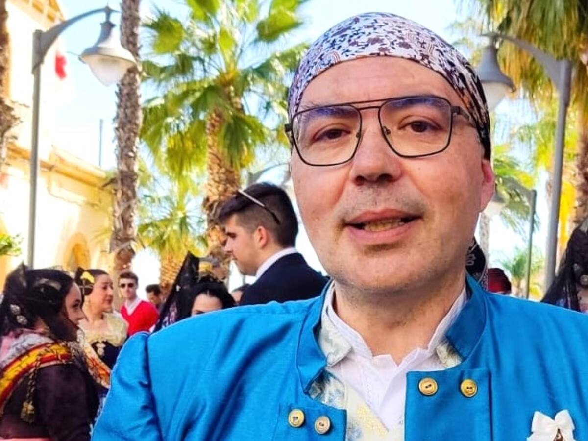 Joaquín M. Adsuar, tesorero y delegado de indumentaria de Junta Central de Elda: “No estoy para imponer mi criterio en la indumentaria fallera”
