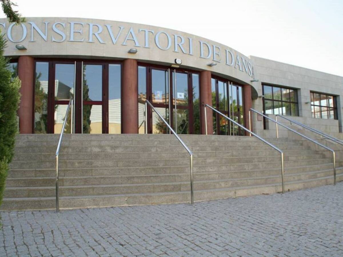 El profesorado del Conservatorio de Danza de Novelda solicita un aumento de la jornada laboral