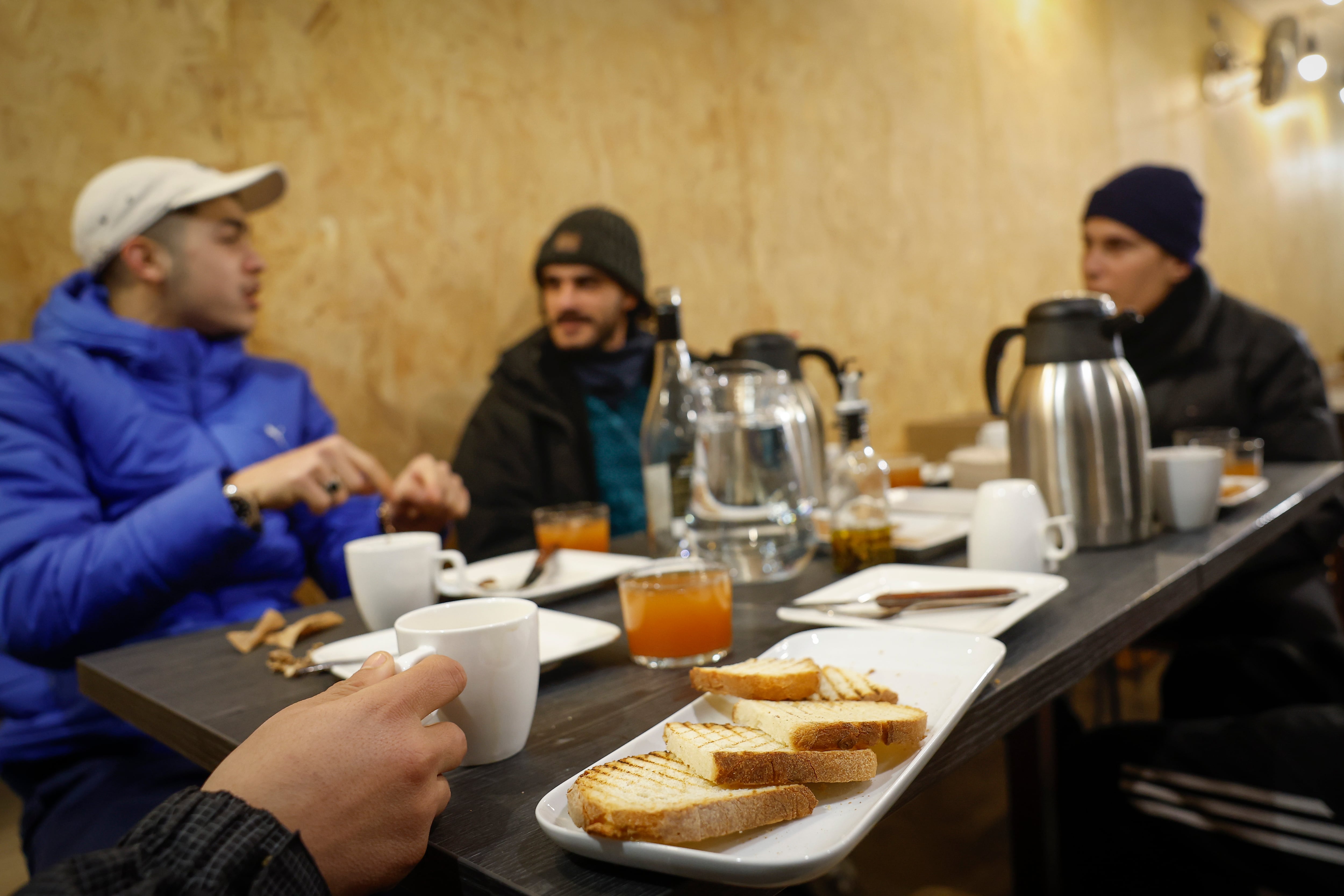 Negu Gorriak/Derecho a Techo acoge en Katakrak a 16 personas que viven en la calle