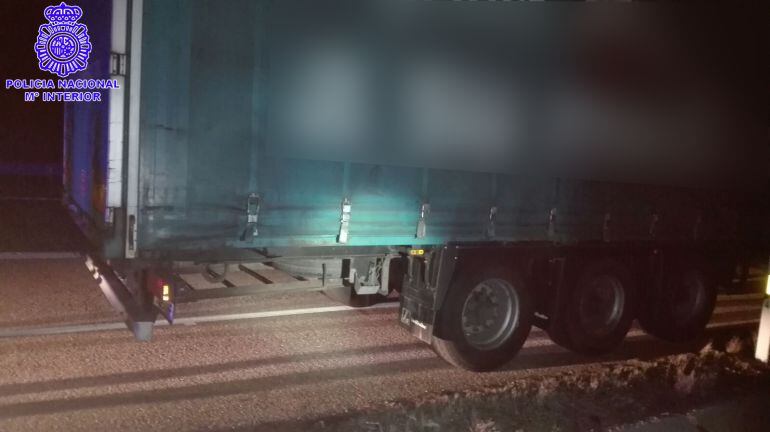 Lugar del camión en el que fue localizado el menor