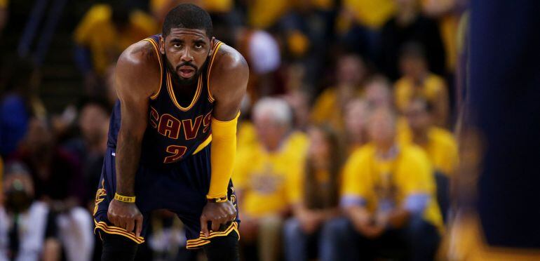 Kyrie Irving ha sufrido una lesión en el primer partido de las Finales de la NBA.