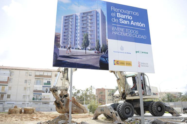 Obras de construcción de viviendas nuevas en el barrio de San Antón