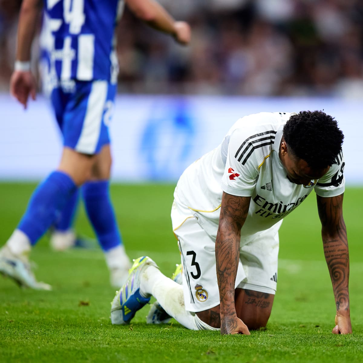 Éder Militao, en serio riesgo de perderse el Mundial: podría operarse para evitar una recaída