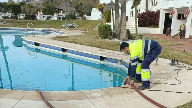 Llenado de piscina en Málaga