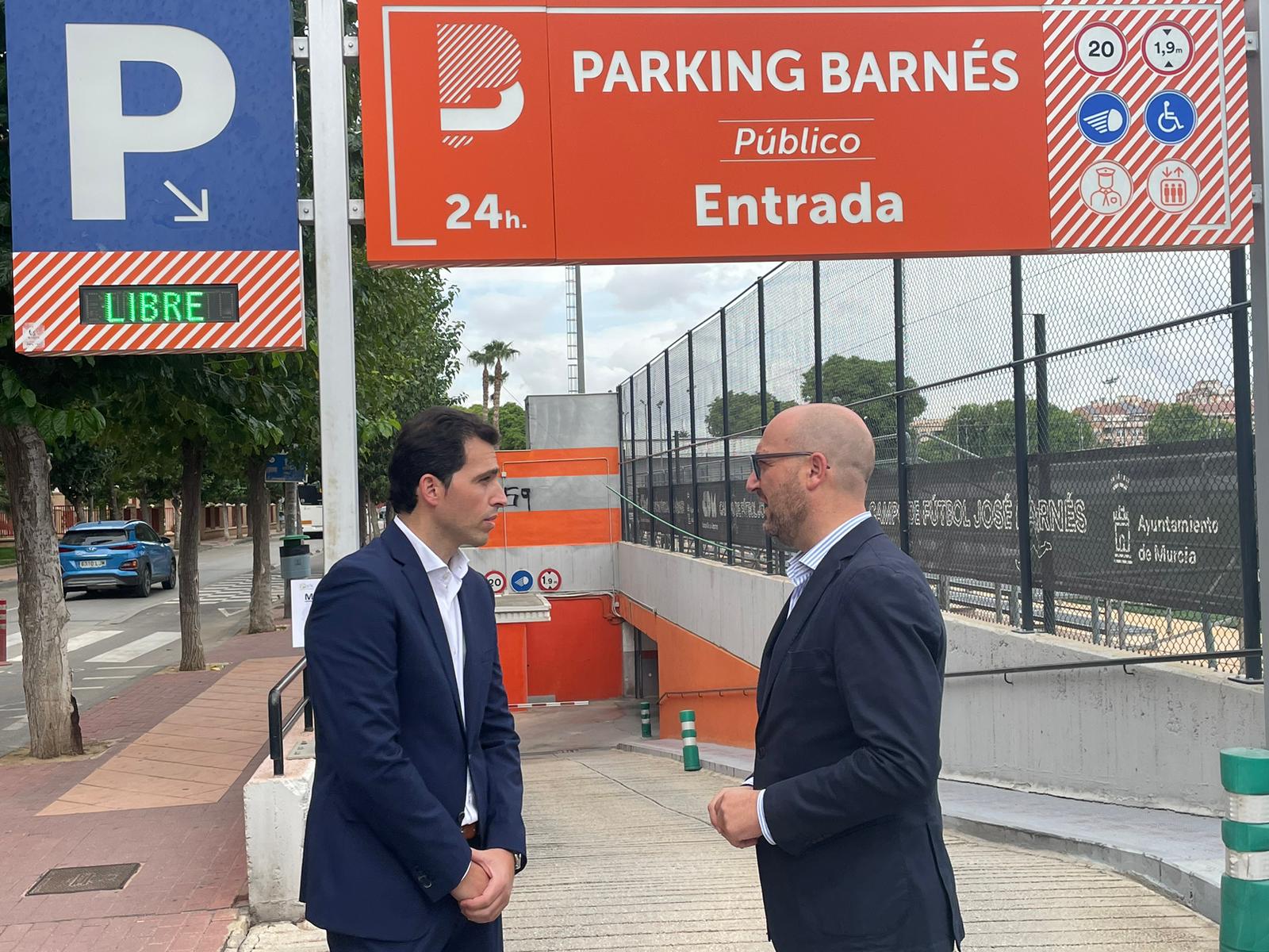 El concejal de Movilidad, José Francisco Muñoz, en la presentación del aparcamiento José Barnés como el primer disuasorio subterráneo del municipio