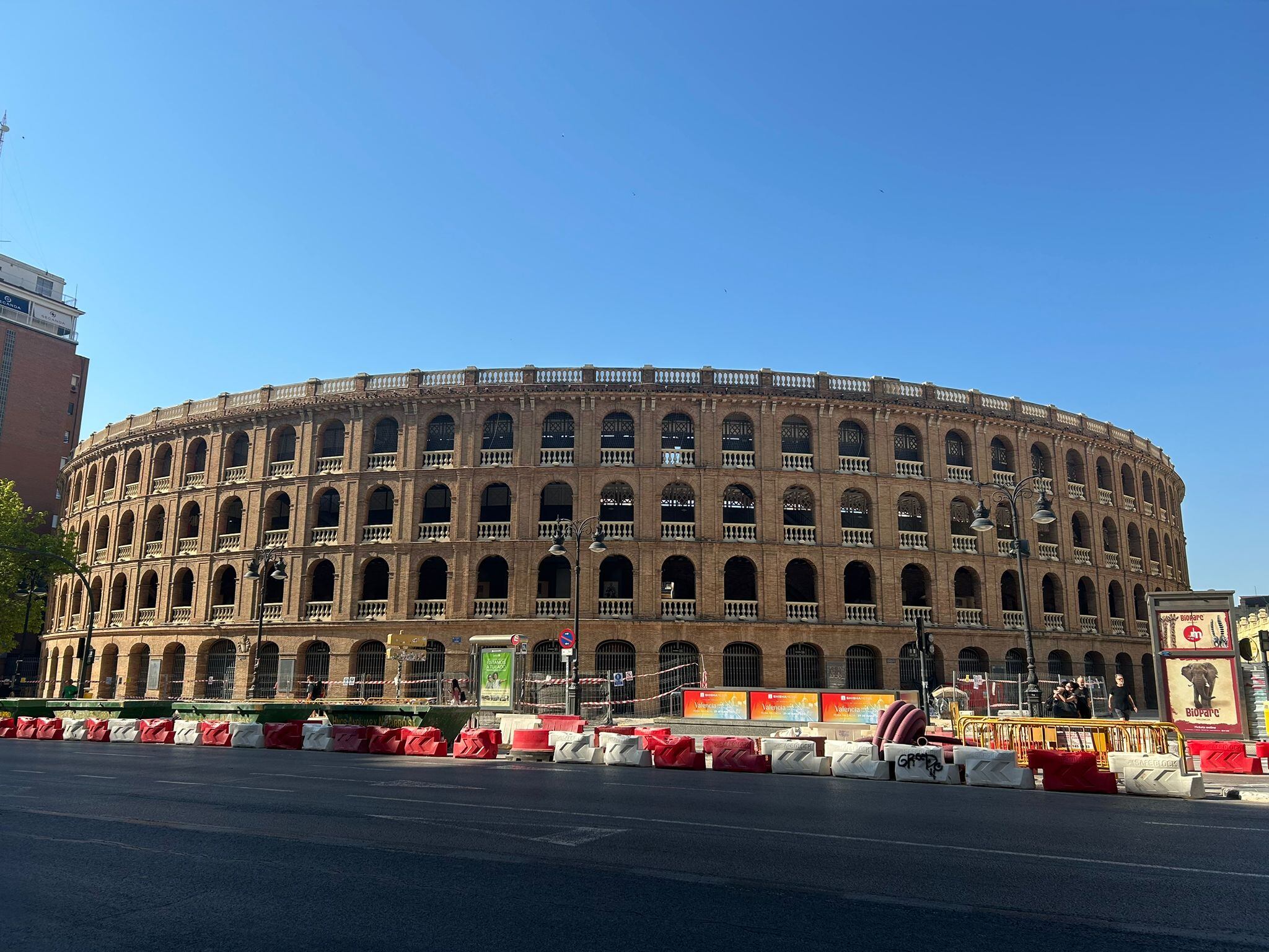 La Plaza de Toros de València, durante sus obras de mejora.