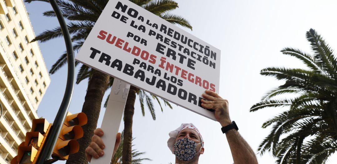 Trabajadores y empresarios piden un plan de rescate.