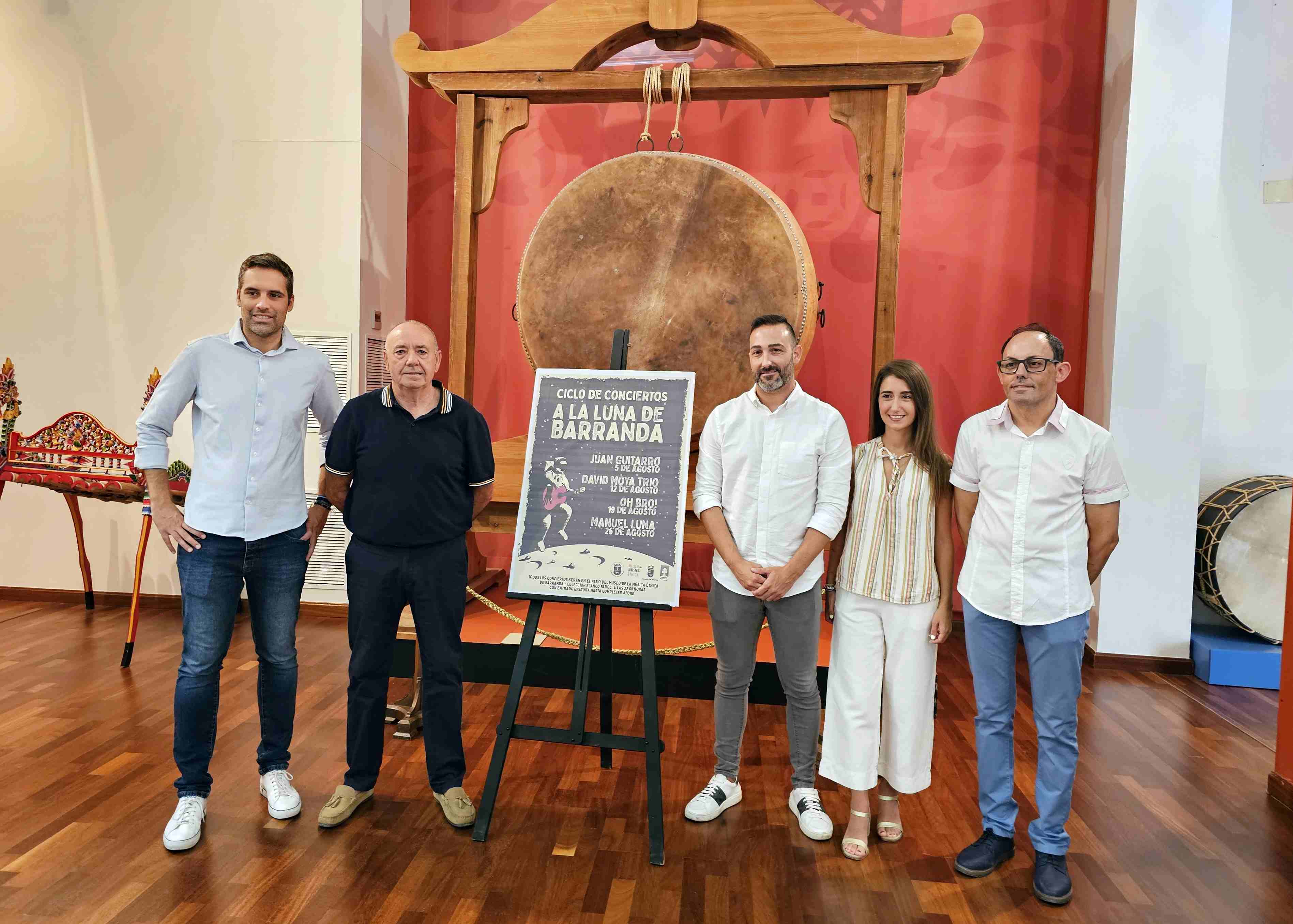 Momento de la presentación del ciclo ciclo ‘A la luna de Barranda’