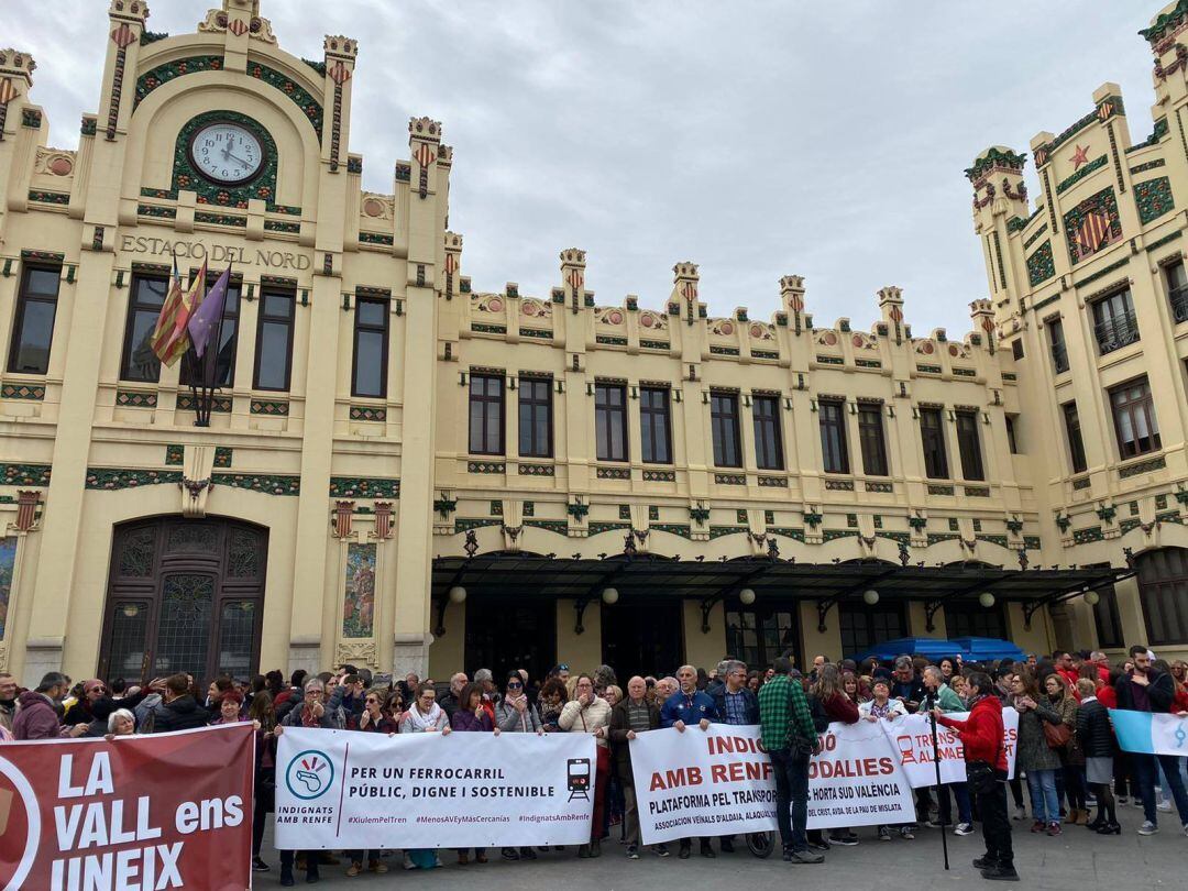 Imatge de l&#039;última manifestació, el passat 8 de març, per un tren just