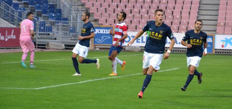 Góngora celebra un gol con el UCAM