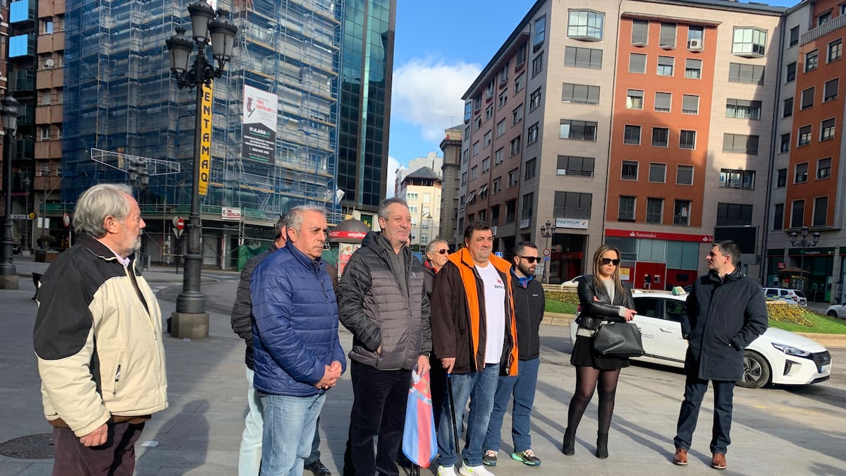 La escasa respuesta ciudadana no frenará a "Bierzo Ya" en su pulso por mantener en pie las chimeneas y torres de la térmica de Compostilla