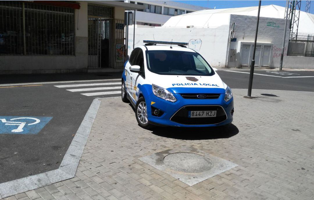 Coche patrulla de la Policía Municipal de Arrecife.