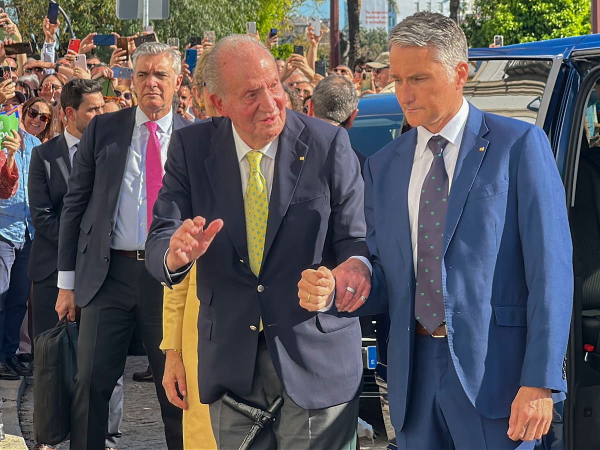 El rey emérito viajará a París el sábado para recibir un premio por su libro de memorias en la Asamblea Nacional francesa