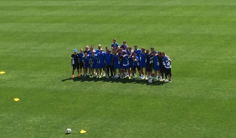 La plantilla del Hércules posa al finalizar el entrenamiento