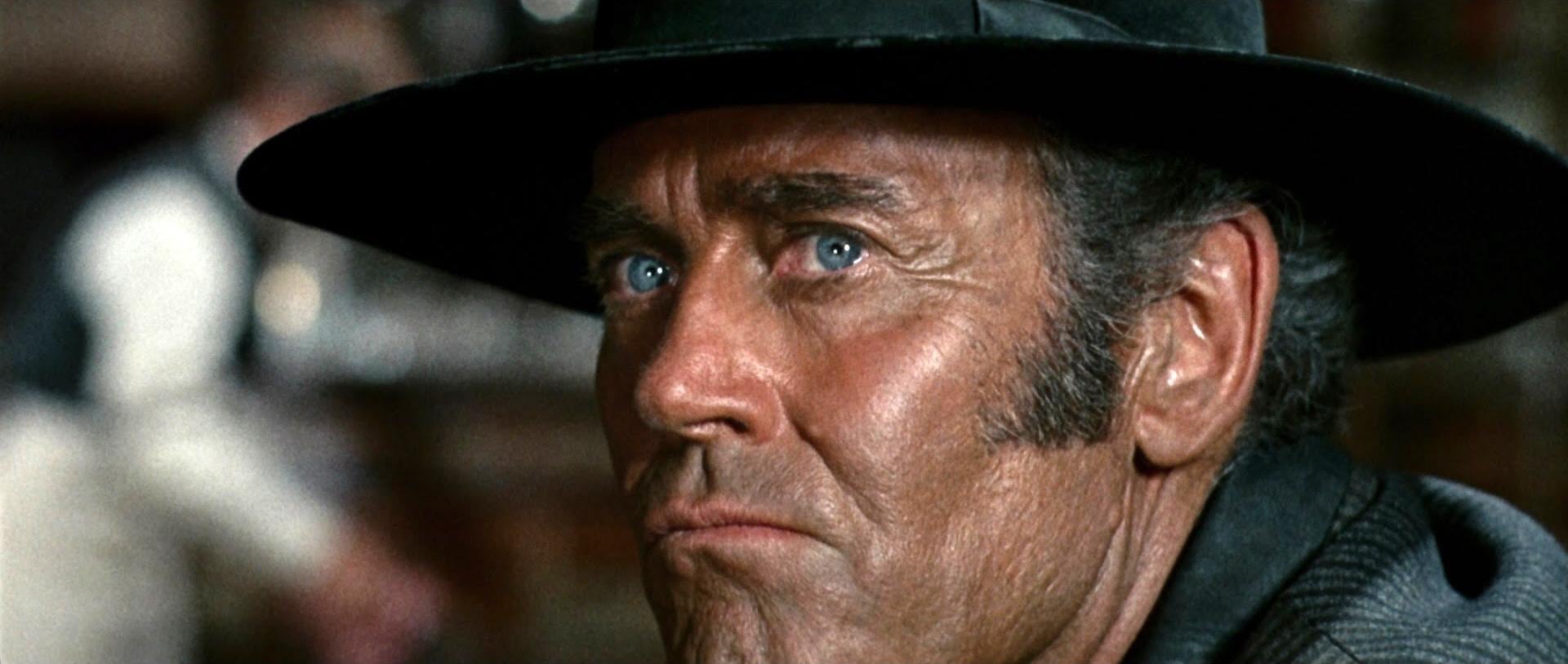 Henry Fonda, interpretando a Frank en Hasta que llegó su hora de Sergio Leone