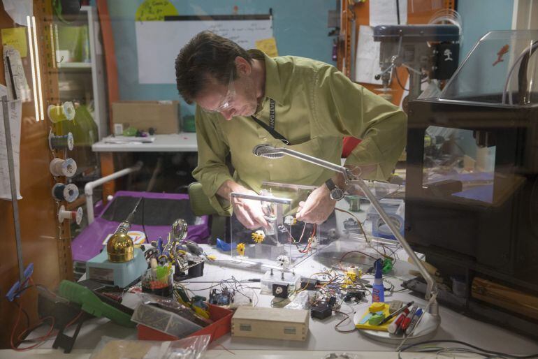 Las nanofibras de carbono tienen muchas apliaciones en telefonóa móvil, industria del automóvil o la construcción de edificios.