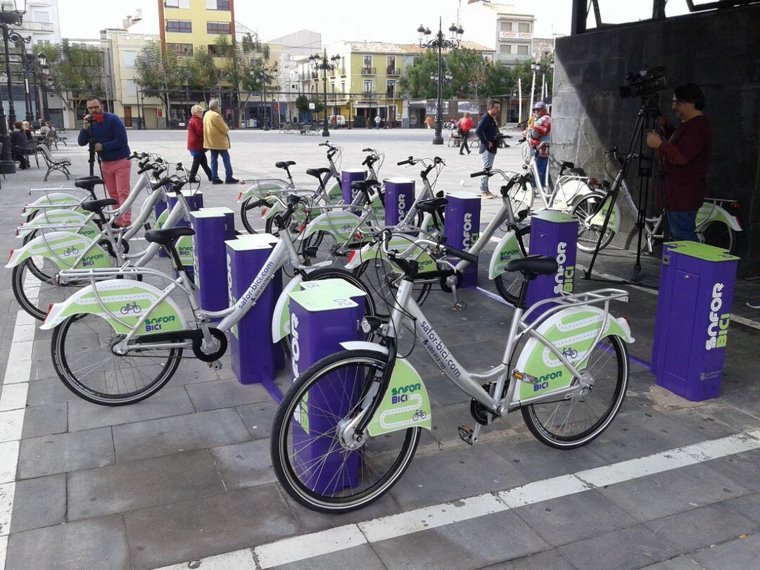 Base de Saforbici en la plaça Prado de Gandia