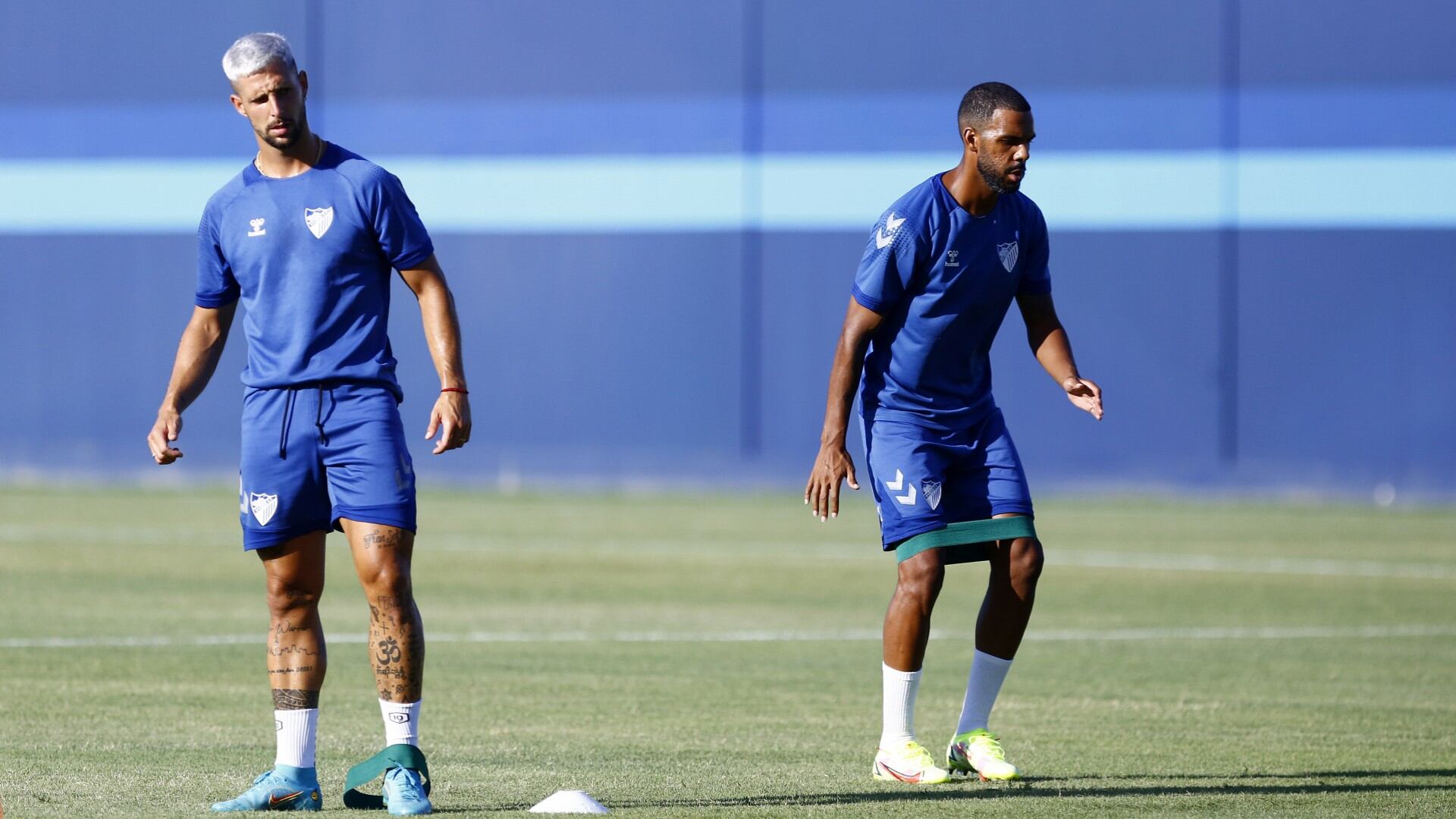 El Málaga realizó la segunda sesión de la semana en el anexo del estadio de La Rosaleda