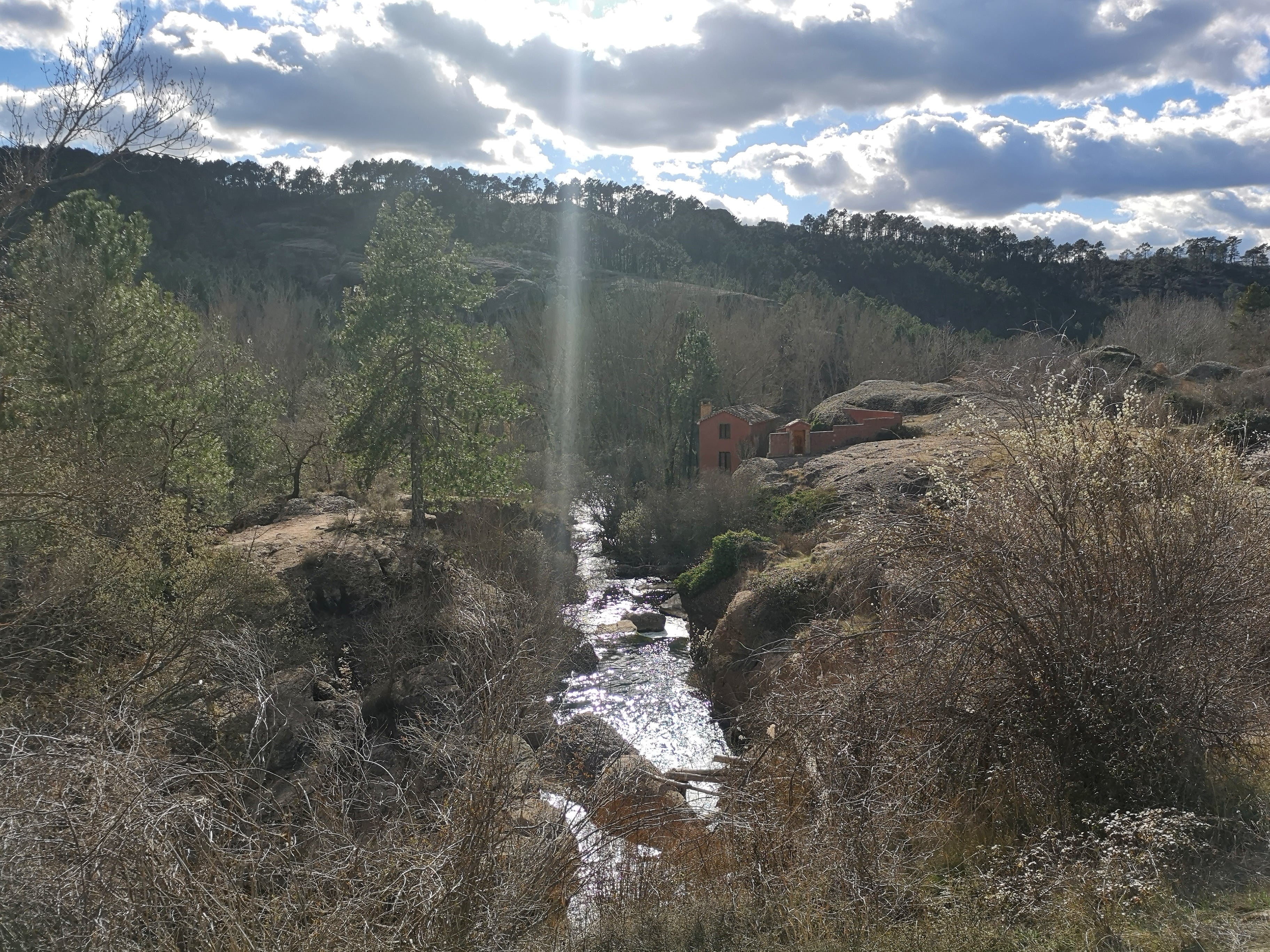 Ruta junto al río Cabriel.