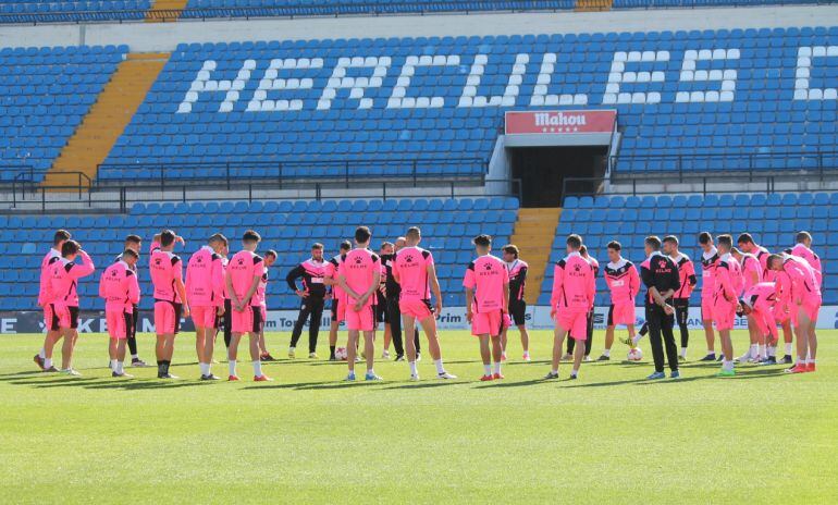 Entrenamiento del Hércules en el Rico Pérez