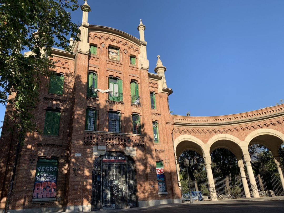 Foto de archivo del centro ocupado La Dragona junto al Cementerio de la Almudena