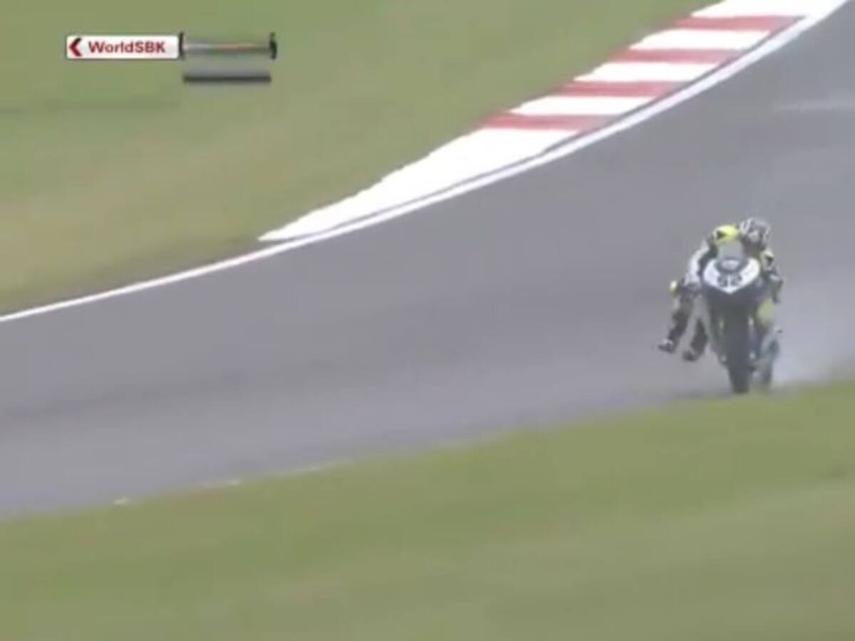 Increíble salvada de Delbianco para evitar irse al suelo