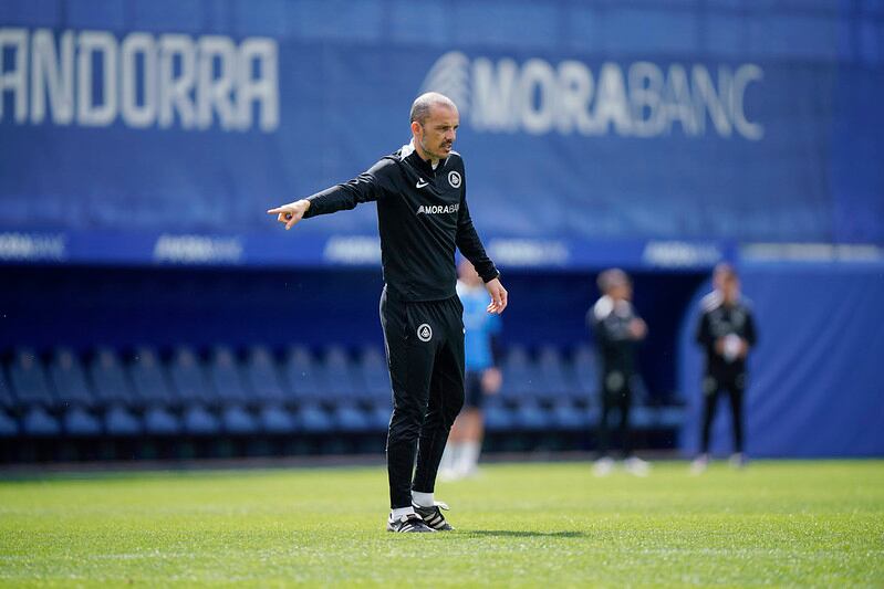 Beto Company dirigeix l&#039;últim entrenament abans de viatjar a Barcelona