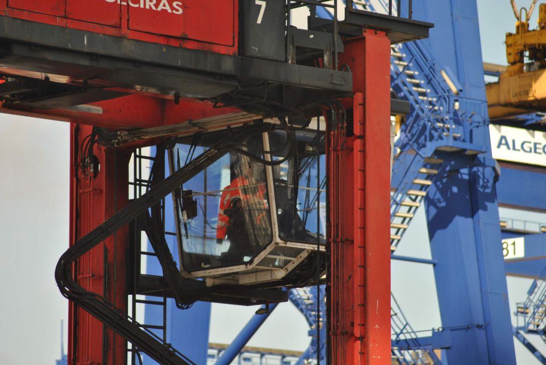 Estibador en el puerto de Algeciras