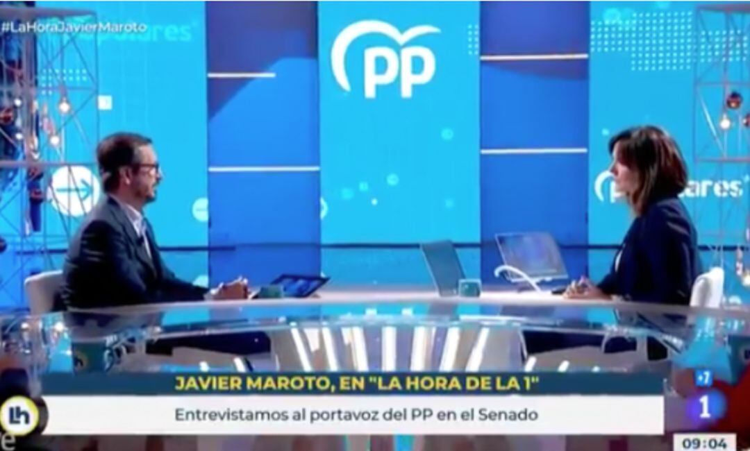 Javier Maroto y Mónica López protagonizan un encontronazo.