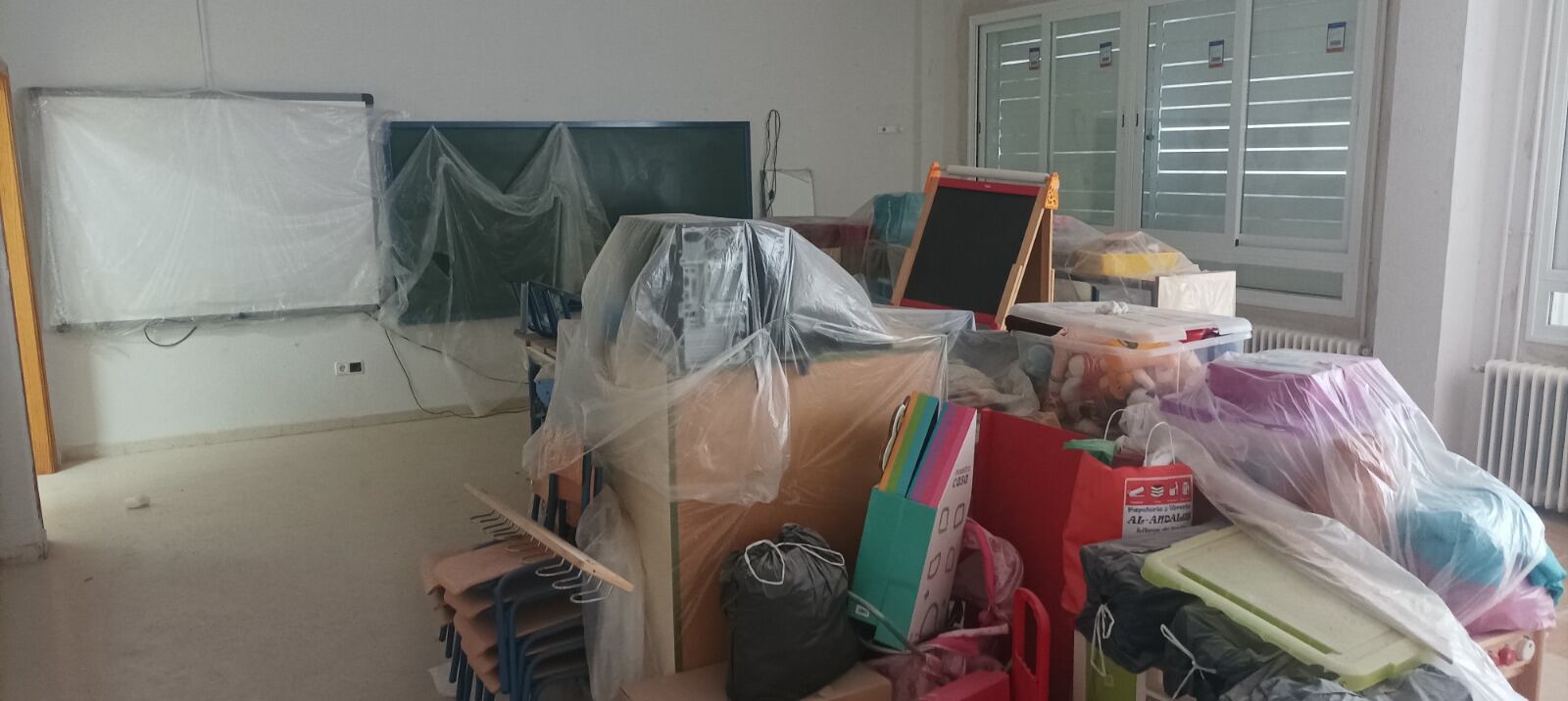 Aulas del colegio Ramón Mendoza en Begíjar