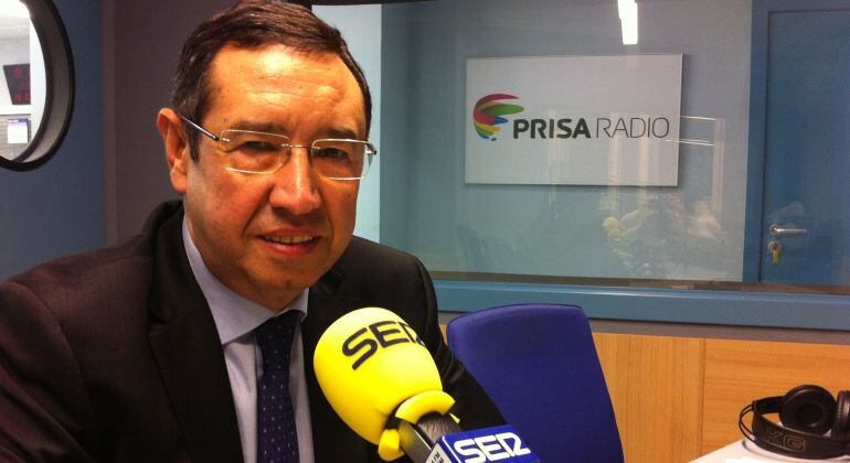 Ramon Farré, als estudis de Ràdio Lleida