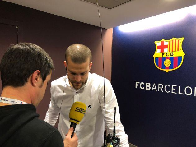 Laguardia atiende a la llamada de Carrusel Deportivo en el Camp Nou